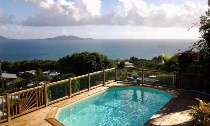 Trois-Rivieres Apartment | EXOTICA, with its panoramic view of the islands!