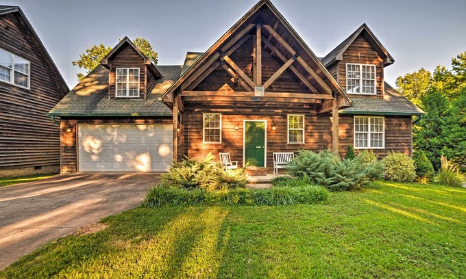 Springville House | Expansive Cabin with Kentucky Lake Access!