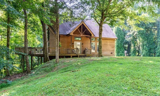 Albany Cabin | Expansive Views of Dale Hollow!