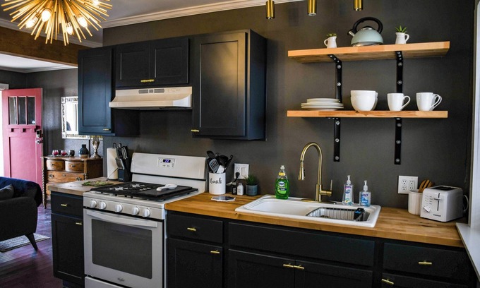 Alpine House | Experience a West Texas getaway in our cozy home in heart of downtown Alpine.
