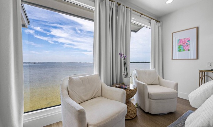 Gasparilla Island Condo | Experience beachfront luxury at BG North 70, 2-bedroom, 2-bathroom condo in Boca Grande.
