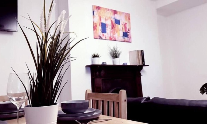 South Hampstead Apartment | Experience Comfort and Convenience in London - Spacious 3-Bed in Hampstead