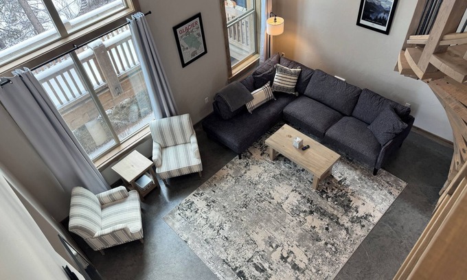 Coram Condo | Experience Glacier From This Stunning 2bd/2ba Condo w/Private Hot Tub & BBQ #1-4