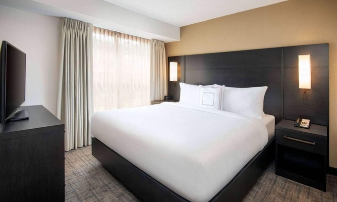 Town Center Hotel | Experience Kennesaw's Charm! 2 Relaxing 2BR Suites with Breakfast, Pet-friendly!