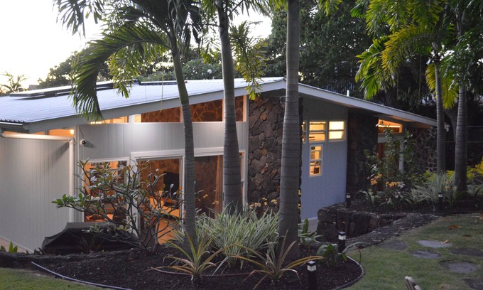 Kahaluu Bay House | Experience Paradise At Our Modern Hawaiian Cottage With Ocean Across The Street