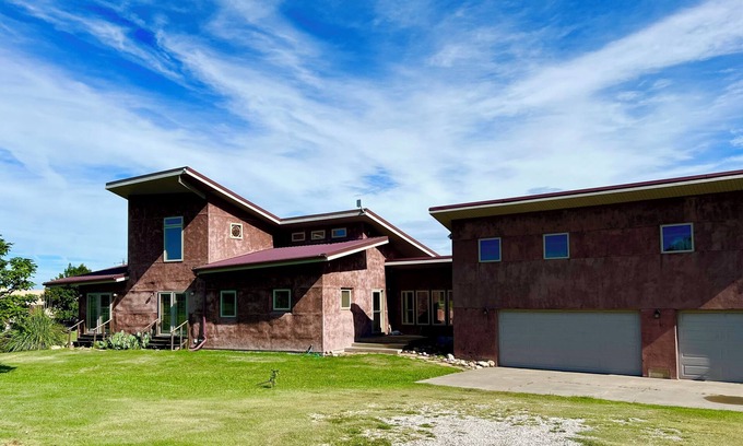 Dodge City House | Experience Prairie Light, your vacation "home on the range".