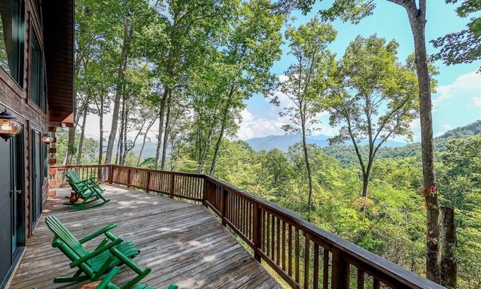 Whittier Cabin | Experience serene mountain views at Hazey View