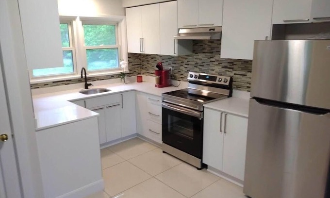 London House | "Experience Short-Term Rental Luxury in Our Beautiful and safe Units"