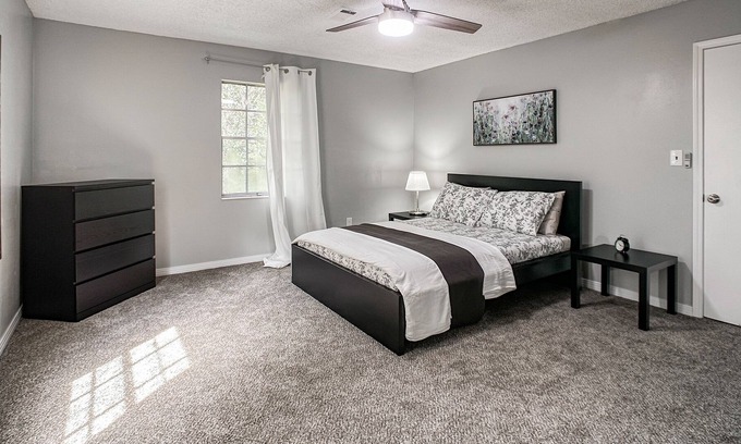 West Pensacola House | Experience the Ultimate Confort & Cozy Family retreat at Devonshire Dreams