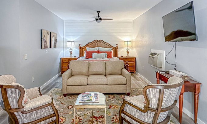 Sylva Apartment | Experience upscale comfort with central AC, coffee maker in Dillsboro