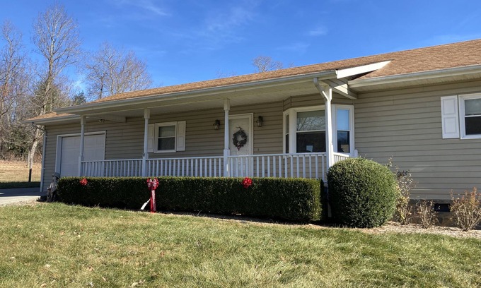 Sparta Cottage | Explore and Renew in Blue Ridge Cottage on Our Wee Glen