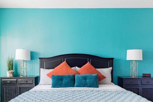 Eastside Promise Neighborhood House | Explore the River Walk from Artsy Designer Retro Chic Home