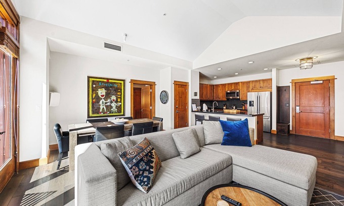 Truckee Condo | Explore the stunning Northstar mountain and unwind after in the serene hot tubs!