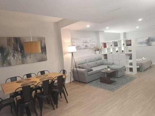En Corts Apartment | Explore Valencia! Tirant, city of science & Ruzafa