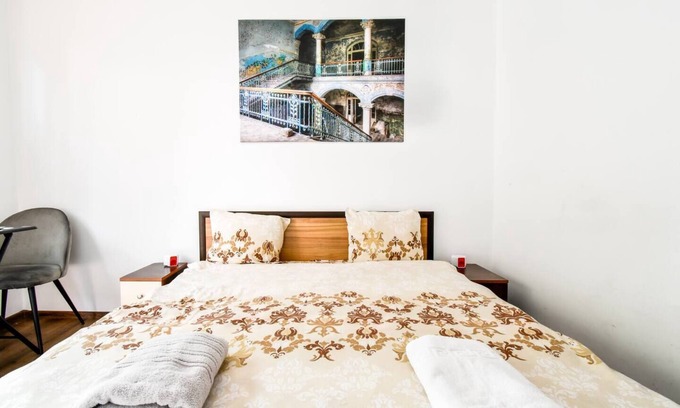 Sofia City Center Apartment | Explorer's Sofia Hideout | 2 Guests | Fast WI-FI