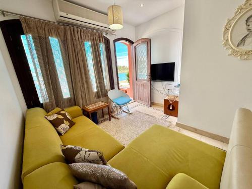 El Gouna Apartment | Exquisite 1BR Chalet with Pool and Beach Front El Gouna