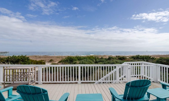 South End House | Exquisite 4000 sq ft Oceanfront Home