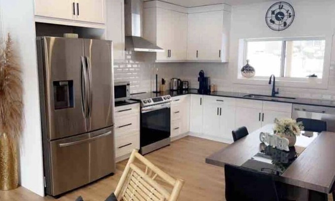Port Elgin House | Exquisite 6 Bedrooms Contemporary Home