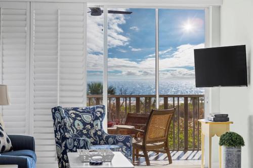 Sanibel House | Exquisite Beachfront Residence at Shell Island Beach Club of Sanibel