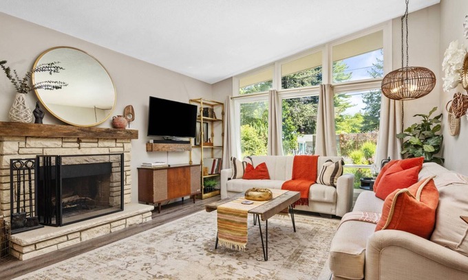 Garden Home-Whitford House | Exquisite Single Level Getaway, Pet Friendly, Gorgeous Outdoor Seating Area, Game Room, Toys, BBQ