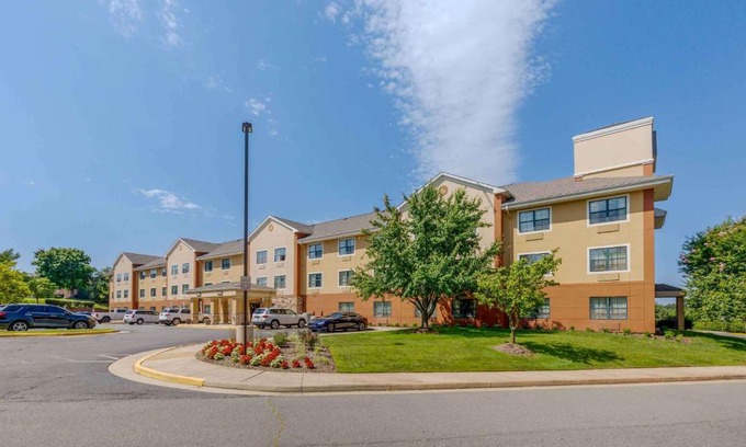 Potomac Falls Hotel | Extended Stay America Suites - Washington, DC - Sterling