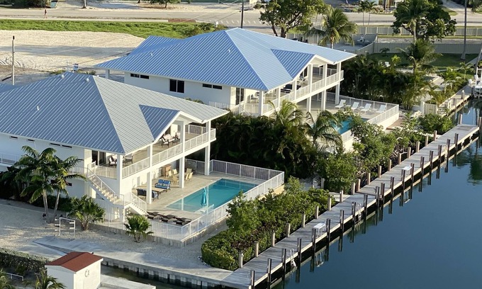 Marathon House | Extra Lux Grouper House w/4 Master Suites, 6 BA, Pool, Dock & Private Boat Ramp