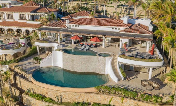 San Jose del Cabo House | Extraordinary ocean front home with direct access to the beach