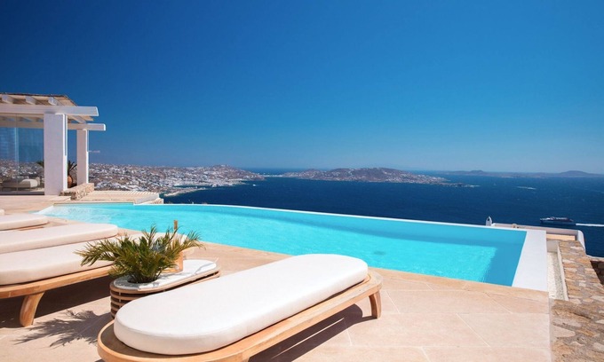 Mykonos Town Villa | Extravagant Mykonos Villa | Villa Mistral | Beautiful Sea & City Views | 6.