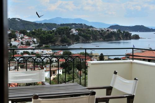 Skiathos Town Apartment | Eye Q Resort Seaview