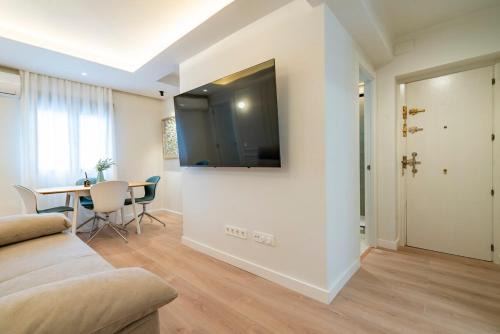 Barajas Apartment | F132 Brand new Design Apartment - Madrid Feria