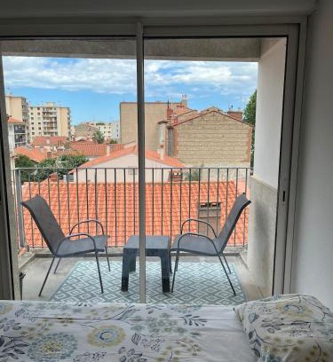 Saint-Martin Apartment | F2 moderne, proche gare, terrasse et parking prive