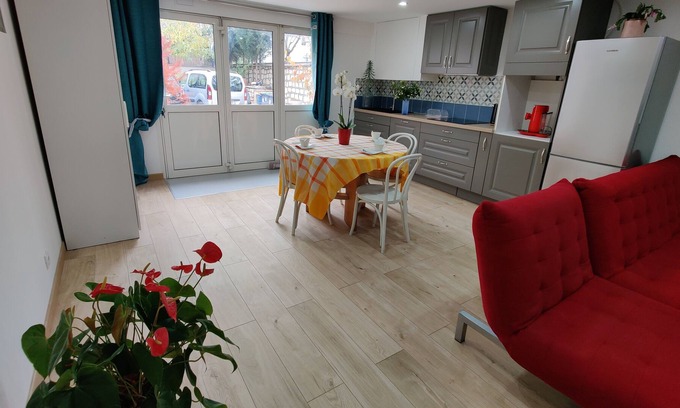 Poissy Apartment | F2 + private parking, 5 people Netflix