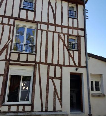Chalons-en-Champagne Apartment | F4 dans maison au calme près du centre de Chalons en champagne