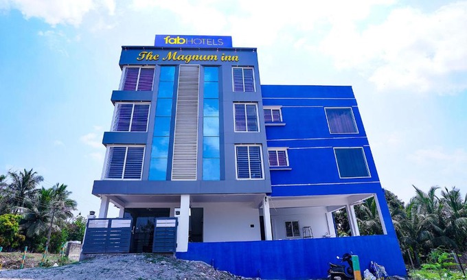 Vadanemelli Hotel | FabExpress The Magnum Inn