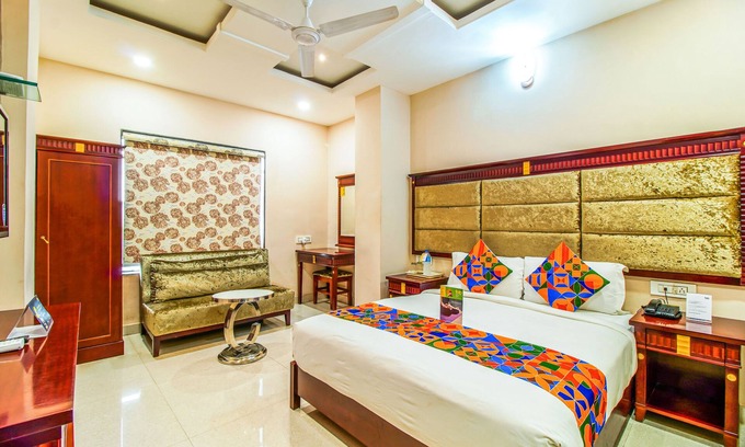 Bhopal Hotel | FabHotel Eleven Heights