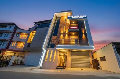 Indore Hotel | FabHotel Grand Giriraj