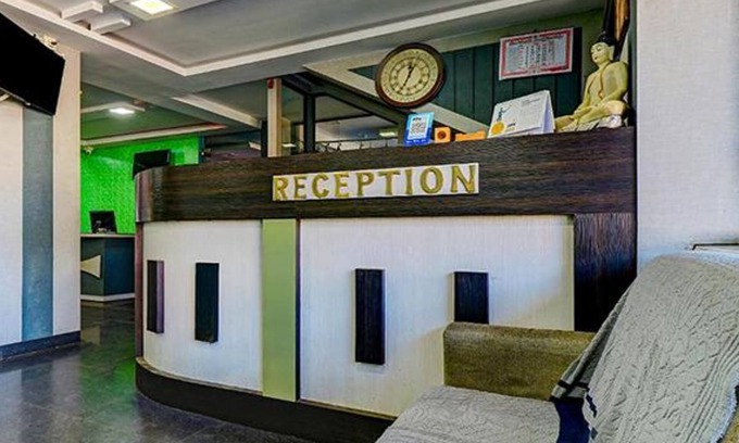 Mahadevpet Hotel | Fabhotel Hill View