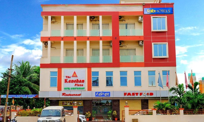 Bhubaneshwar Hotel | FabHotel Kanchan Plaza
