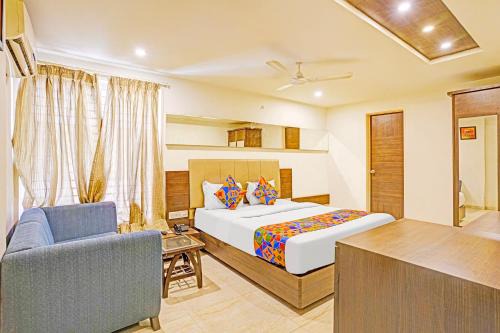 Vadodara Hotel | FabHotel Prime Sky Light