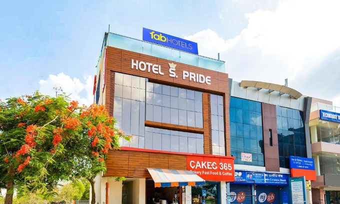 Indore Hotel | FabHotel S Pride