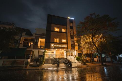 Indore Hotel | FabHotel Shree Ram Palace