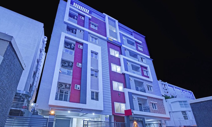 Hyderabad Hotel | Fabhotel Smart
