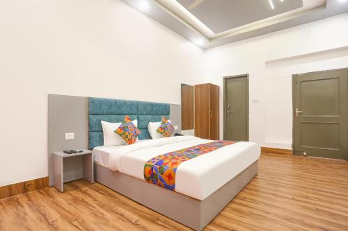 Allahabad Hotel | FabHotel Villa The Suites - Nr Prayagraj Junction