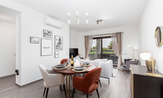 Caleta de Fuste Apartment | Fabulous boutique apartment on the golf course and near the beach