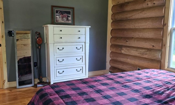 Lake City Cabin | Fabulous 2-bedroom cabin in the woods