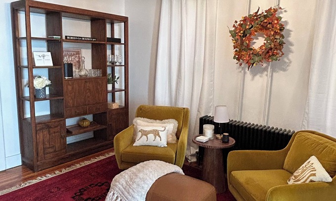 Stockade Historic District Apartment | Fabulous 2-bedroom apartment in fantastic Schenectady NY with WiFi