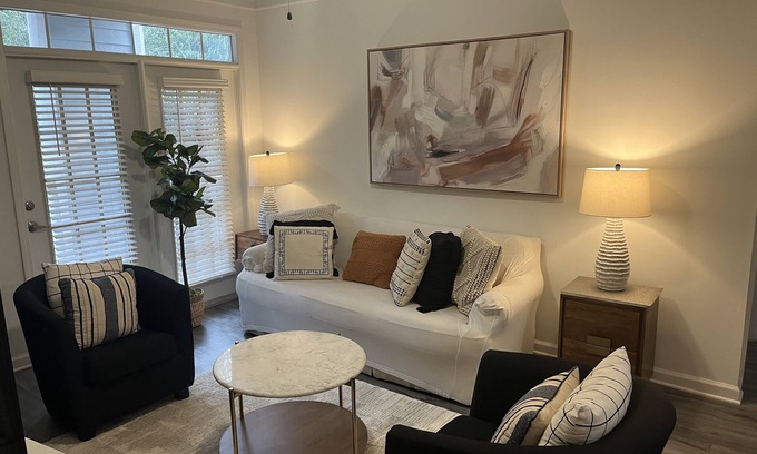 Alpharetta Apartment | Fabulous 3 bedroom/2 bath with attached Garage