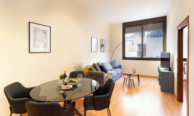 Esquerra de l'Eixample Apartment | Fabulous 3-Bedroom Apartment Eixample