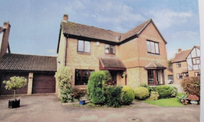 East Wickham House | Fabulous 4-bedroom fully detached house in Welling, South East London/Kent