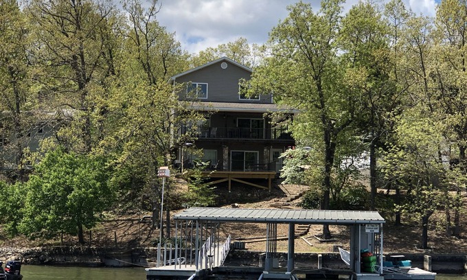 Village of Four Seasons House | Fabulous Lake-Front in cove! Private Dock & Decks, free WIFI - 3 homes available